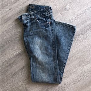 American Eagle 4L medium wash jeans